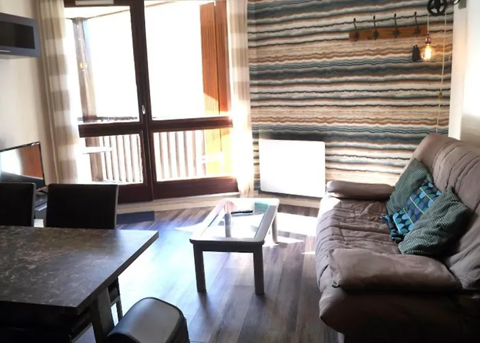 Apartment Renove Au Pied Des Pistes Avec Terrasse - Fr-1-165a-22