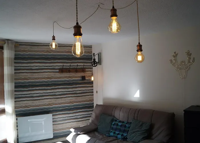 Renove Au Pied Des Pistes Avec Terrasse - Fr-1-165a-22 Enchastrayes